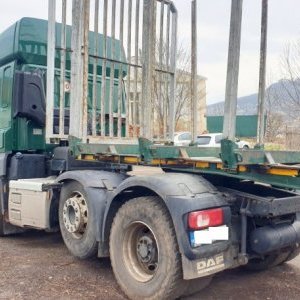 foto 60/48t 6x2 DAF510 tractor +forestry 42t semitrailer 3axles