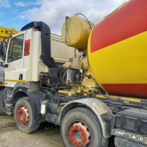 foto 9m3 concrete mixer Kurta 8x4 DAF